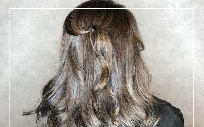 Mái tóc dài màu khói balayage