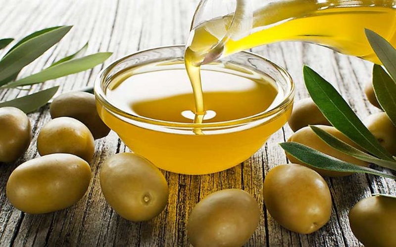 Có nên sử dụng dầu olive cho bé hay không?