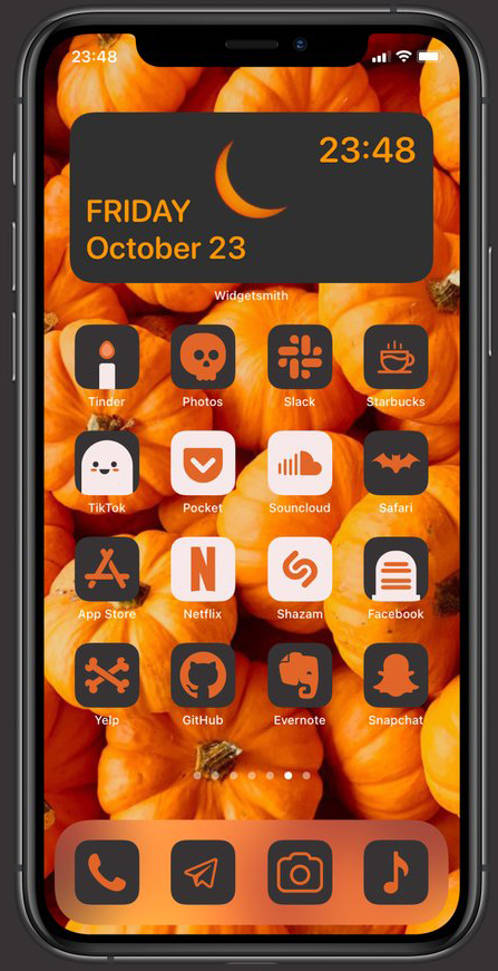 Cach-tuy-bien-giao-dien-iPhone-Halloween