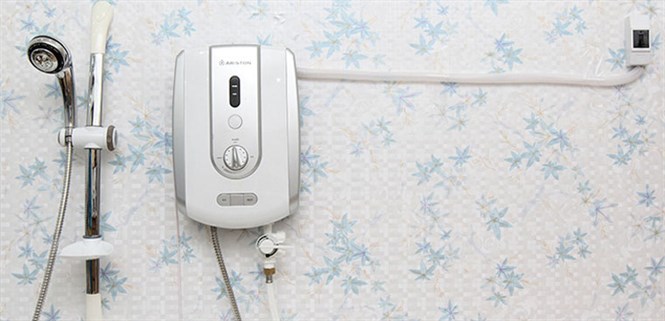 Máy nước nóng bị rò rỉ điện? Nguyên nhân và cách khắc phục