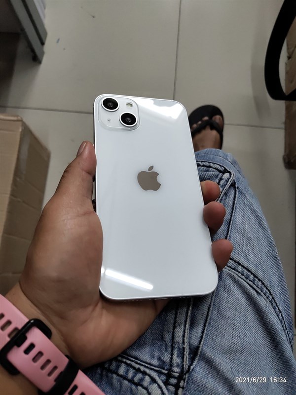 Thiết kế rò rỉ của iPhone 13 tiêu chuẩn