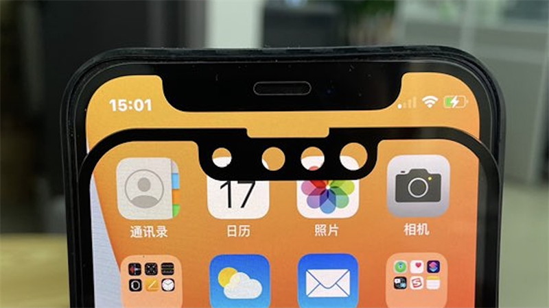 Dòng iPhone 13 (IP 12 hay iPhone 12s) sắp tới có phần notch tai thỏ nhỏ hơn. (Nguồn: 9to5Mac).