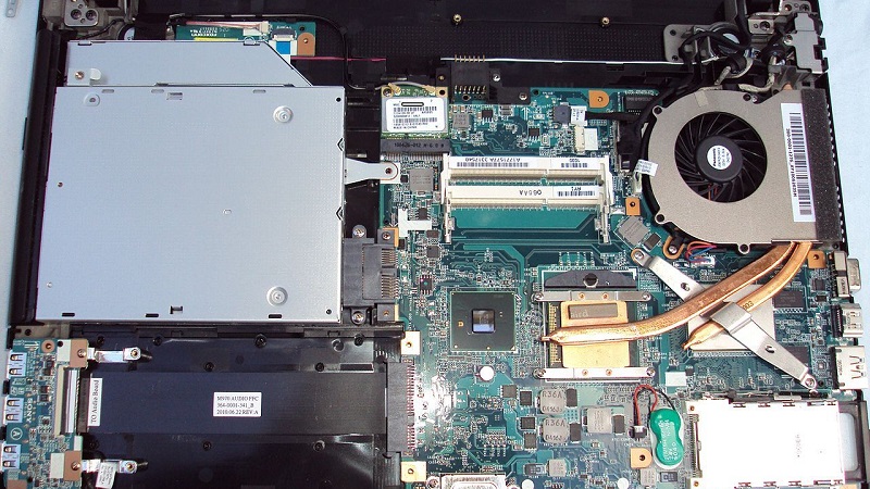 Các thiết bị phần cứng cũ cũng không còn tương thích