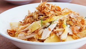 Cách làm xôi gà đậu xanh thơm dẻo đơn giản tại nhà