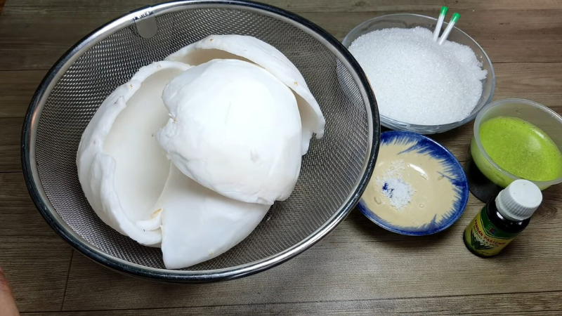 Nguyên liệu làm mứt dừa lá dứa