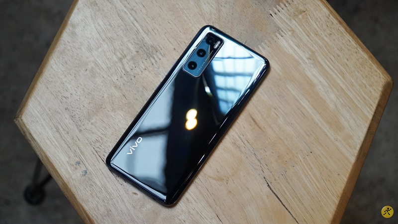 Vivo V20 SE với màn hình đẹp, cụm camera quá ổn áp, tổng hòa của những trải nghiệm tốt ở phân khúc tầm trung Vivo V20 SE với màn hình đẹp, cụm camera quá ổn áp, tổng hòa của những trải nghiệm tốt ở phân khúc tầm trung