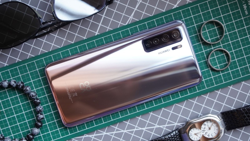 Huawei Nova 8 và Honor V40 lộ thời điểm ra mắt, thiết kế camera sau của hai chiếc smartphone này cũng bị rò rỉ Huawei Nova 8 và Honor V40 lộ thời điểm ra mắt, thiết kế camera sau của hai chiếc smartphone này cũng bị rò rỉ