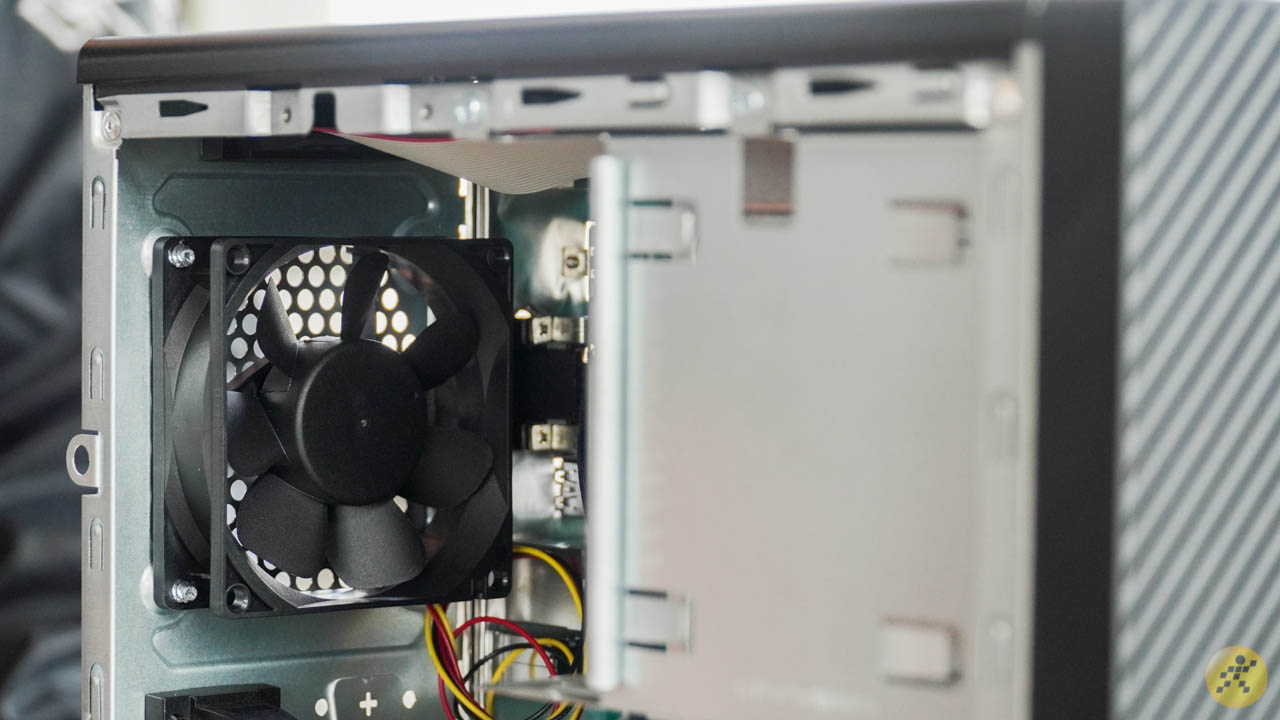 Thiết kế vị trí đặt quạt bên trong CPU