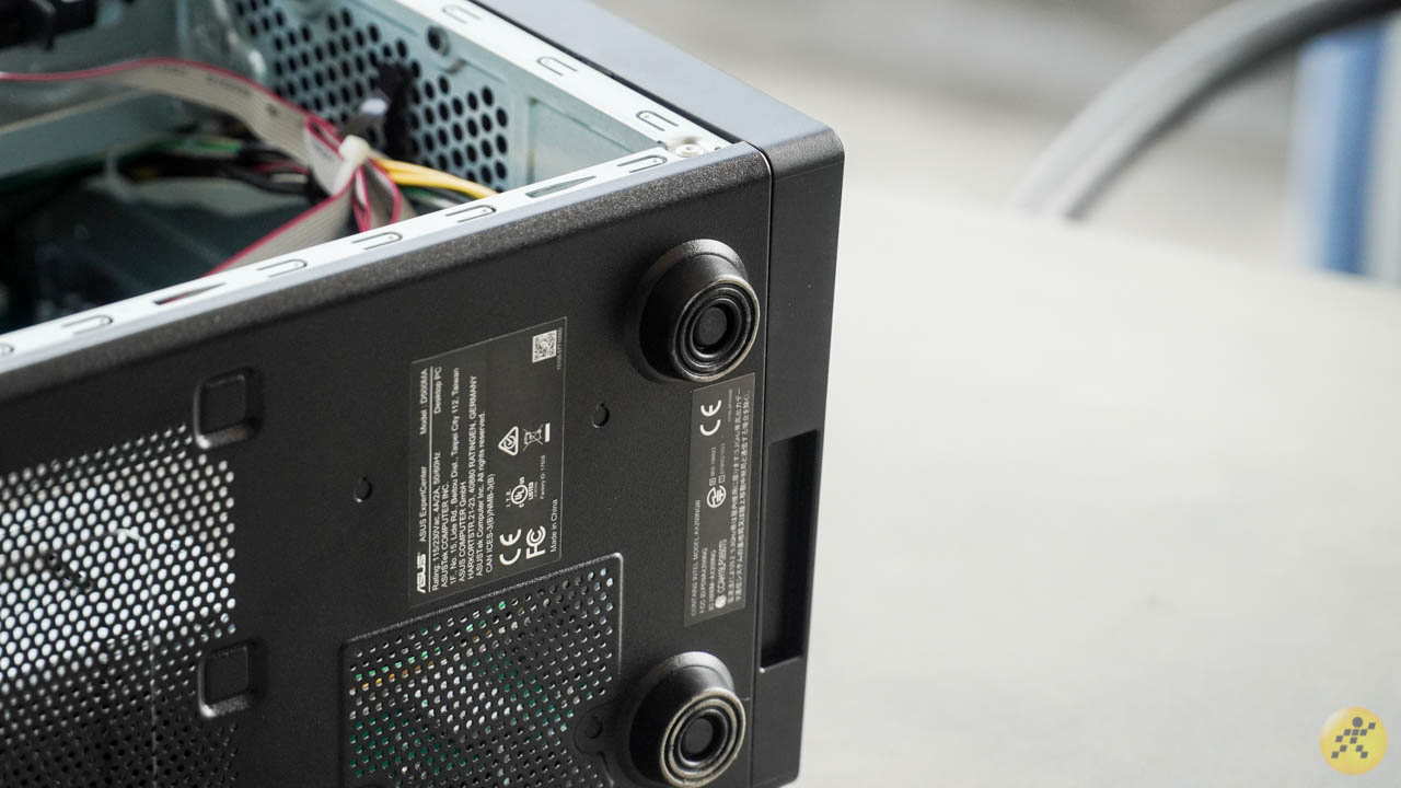 Chân đế của CPU ASUS ExpertCenter D5