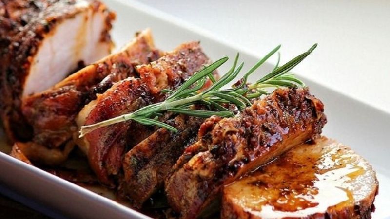 How to make grilled ribs with fragrant rosemary leaves