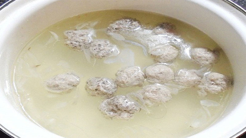 Tiến hành nấu canh