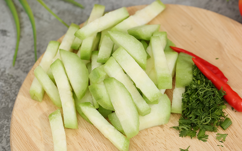 Bí đao cắt khúc