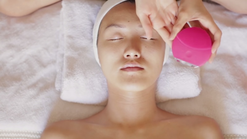 5 kênh youtube ASMR về chủ đề massage hay nhất giúp bạn thư giãn