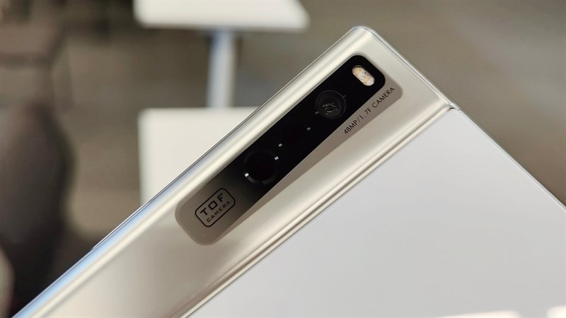 Cụm ba camera trên OPPO X 2021