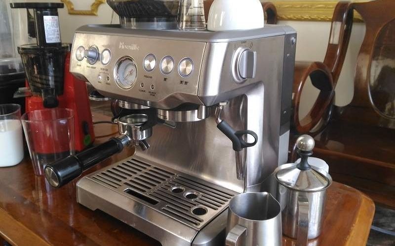 Máy pha cà phê là gì? Cách chọn mua máy pha cà phê tốt để sử dụng trong gia đình