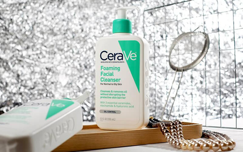 Cerave Foaming Facial Cleanser dành cho da thường đến da nhờn