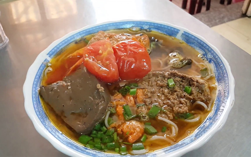 Bún riêu Cây Mận