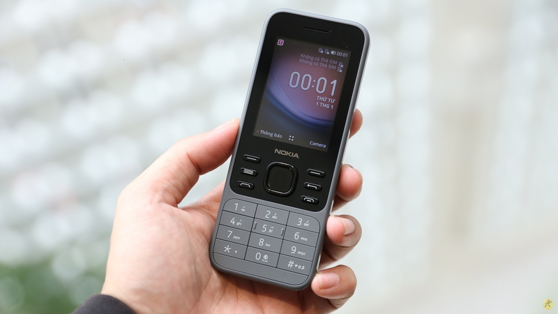 Nokia 6300 4G 2020 vỏ thép không gỉ màn hình lớn hơn