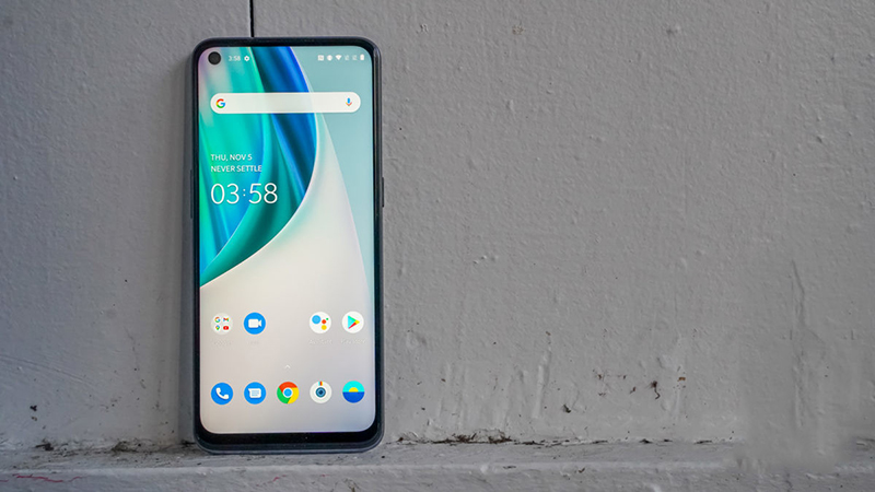 Màn hình của Nord N10 có tần số làm tươi lên đến 90 Hz