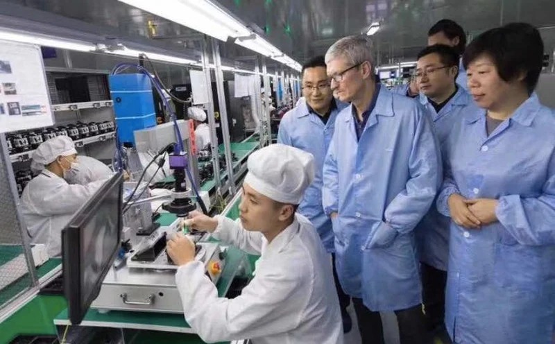 Apple đã yêu cầu Foxconn chuyển một số bộ phận sản xuất MacBook và iPad từ Trung Quốc sang Việt Nam