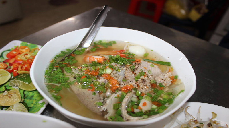 Quán ăn sáng ngon quận Phú Nhuận: Hủ tiếu Hồng