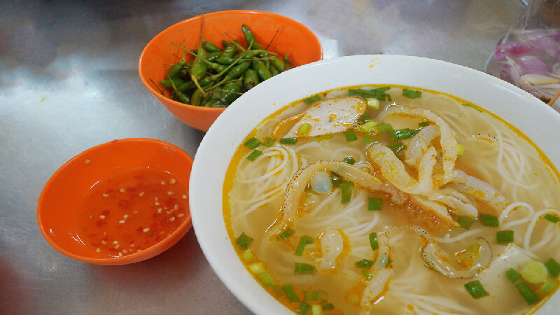 Quán ăn sáng ngon quận Phú Nhuận: Bún chả cá Đà Nẵng