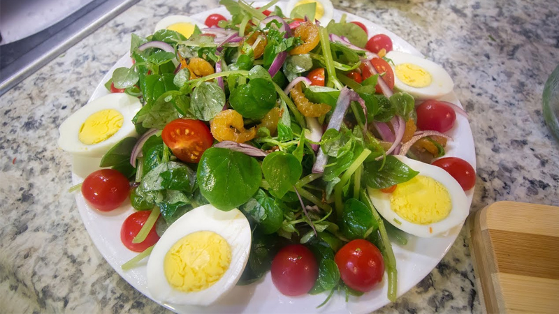 Salad rau càng cua trộn dầu giấm