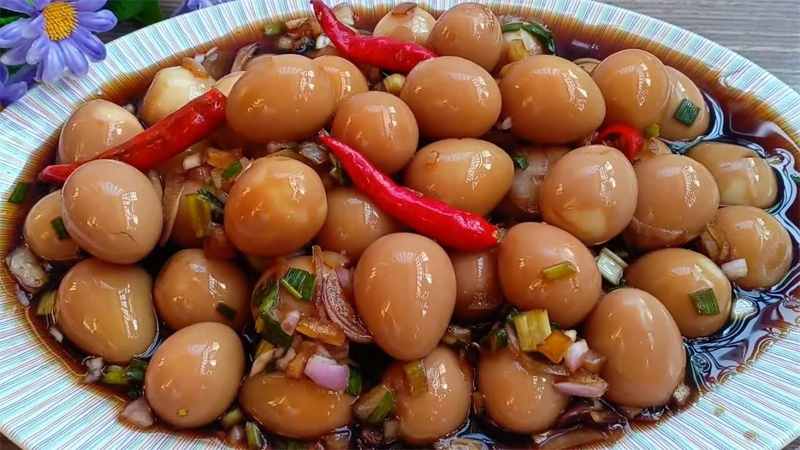 Trứng cút ngâm nước tương