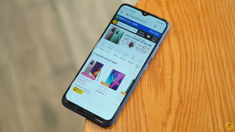 sở hữu thiết kế hiện đại, trang bị pin khủng lên đến 6.000 mAh mà mức giá lại vô cùng hợp lý 