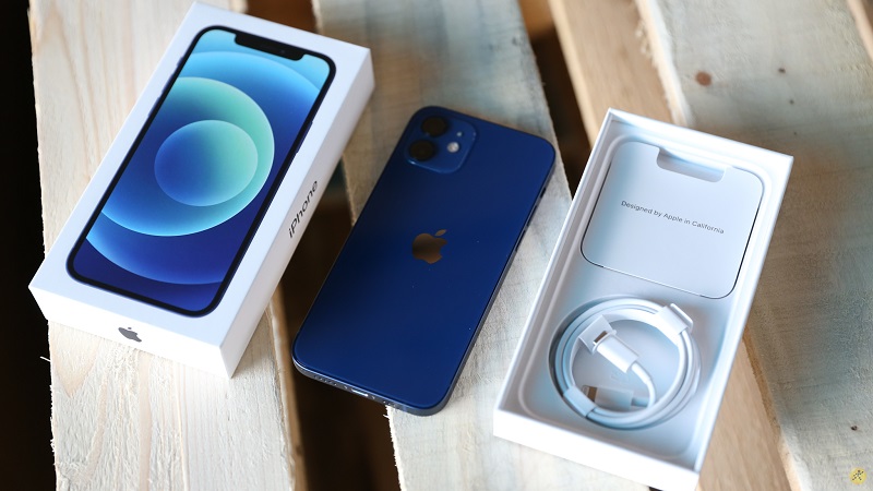 Hộp sản phẩm iPhone 12