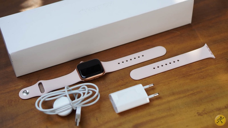 Hộp sản phẩm Apple Watch