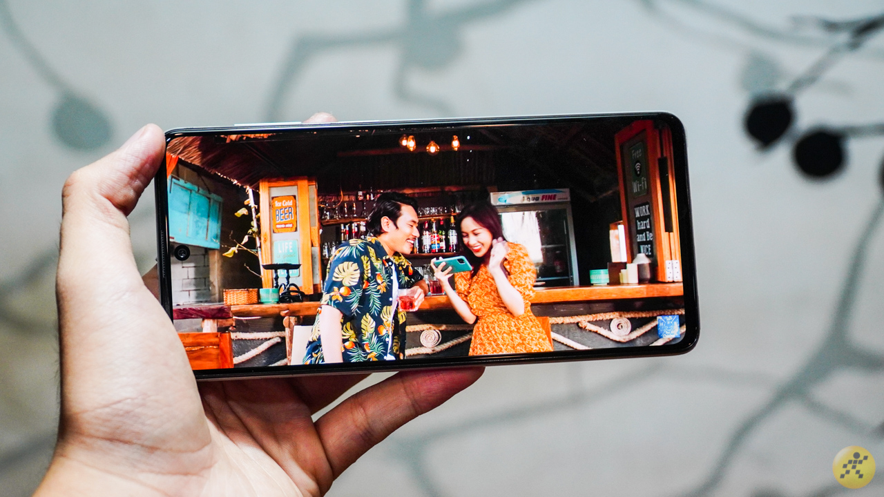 Xem YouTube trên Galaxy M51