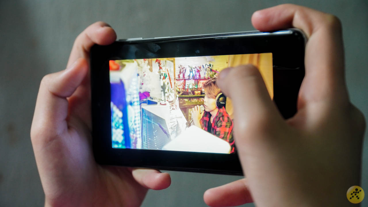 Xem YouTube trên Galaxy M51