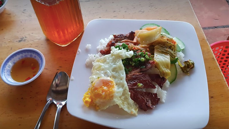 Ba Dat Broken Rice Restaurant
