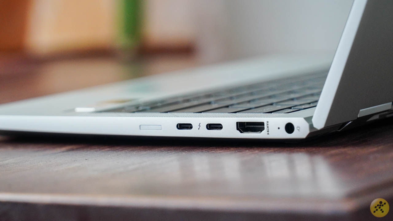 Cạnh phải của HP EliteBook X360 830 G7 Cạnh phải của HP EliteBook X360 830 G7