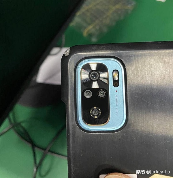 Redmi K40 lộ ảnh thực tế cho thấy có nhiều sự thay đổi về thiết kế so với thế hệ tiền nhiệm Redmi K30