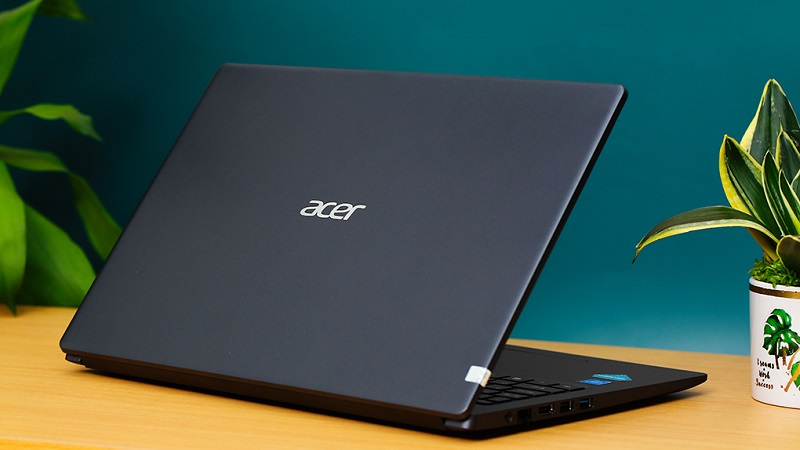 Mặt sau của Acer Aspire 3 A315
