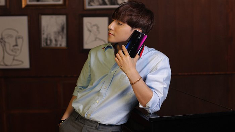 Bạn nghĩ OPPO thành công ở Việt Nam là do đổi mới về công nghệ? Sơn Tùng M-TP cũng góp phần tạo nên sự thành công này đấy! Bạn nghĩ OPPO thành công ở Việt Nam là do đổi mới về công nghệ? Sơn Tùng M-TP cũng góp phần tạo nên sự thành công này đấy!