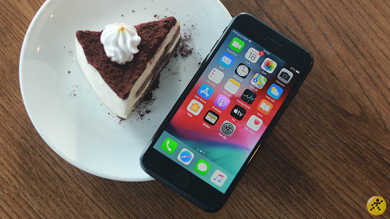 Top smartphone 'đỉnh' nhất năm 2020, hai ông lớn Apple và Samsung đua nhau lên top (phần 2)