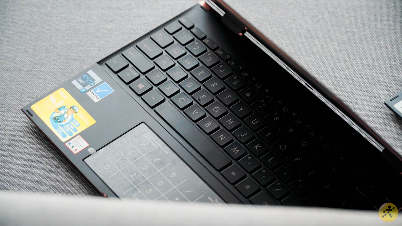 Bàn phím của ASUS ZenBook Flip S UX371