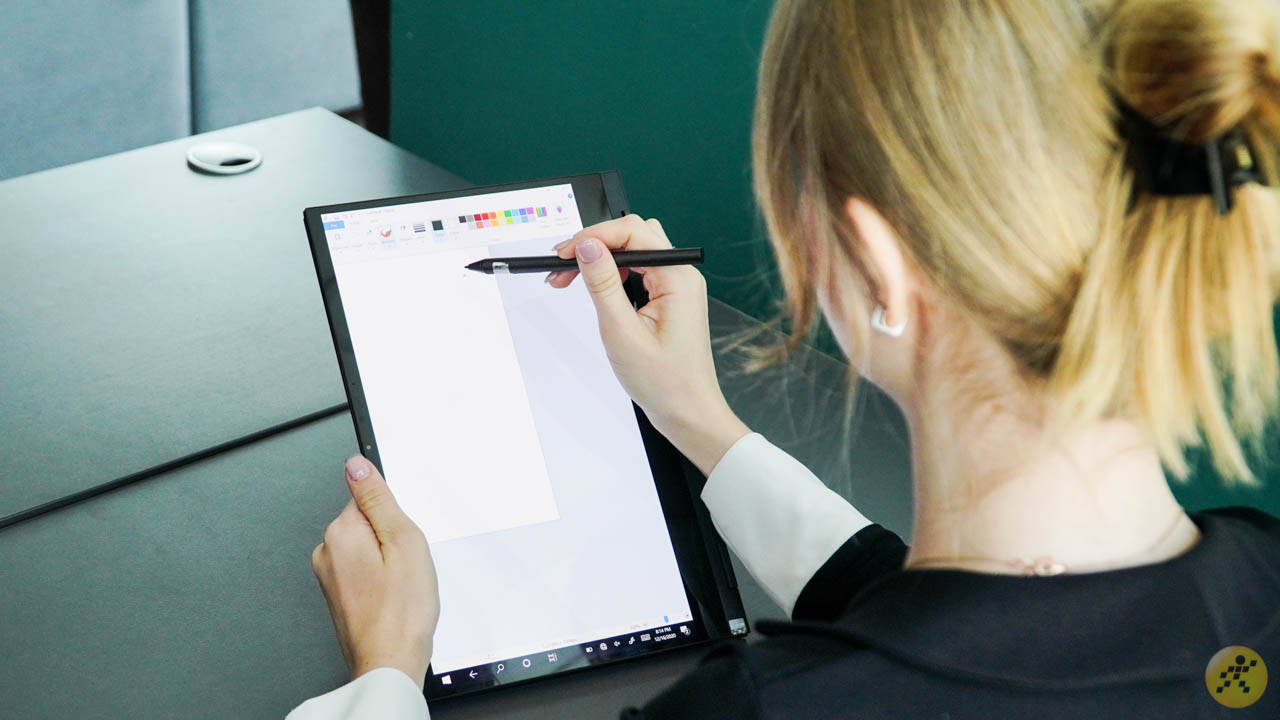 Sử dụng ASUS ZenBook Flip S UX371 như một chiếc tablet