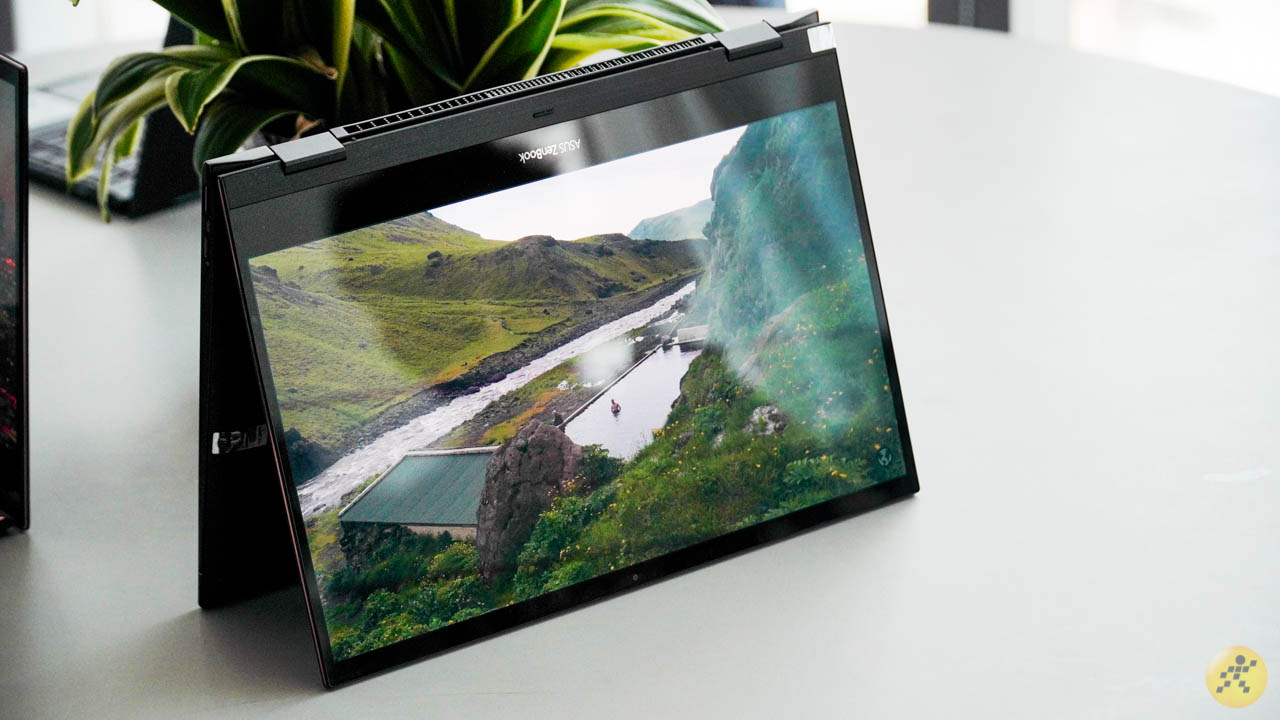 Màn hình 4K là điểm cộng của ASUS ZenBook Flip S UX371