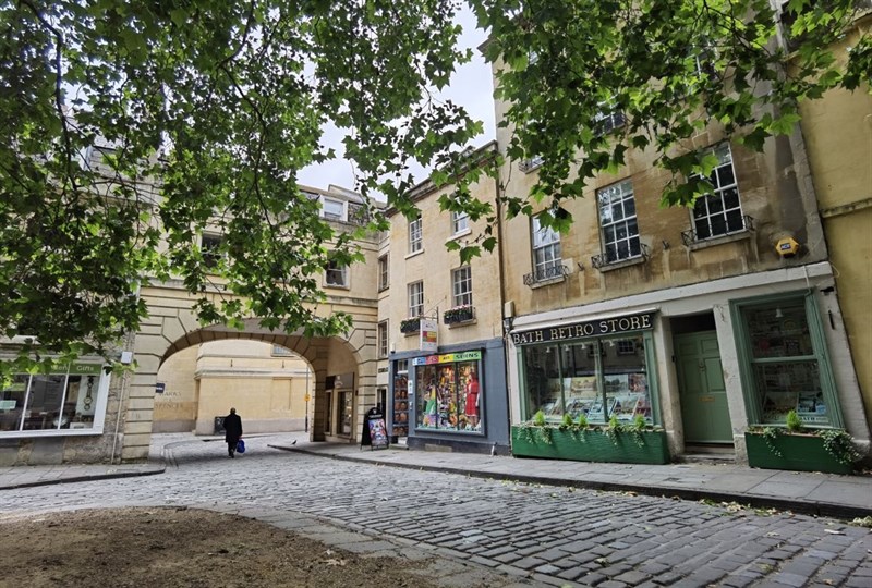 Ảnh chụp từ camera góc rộng.