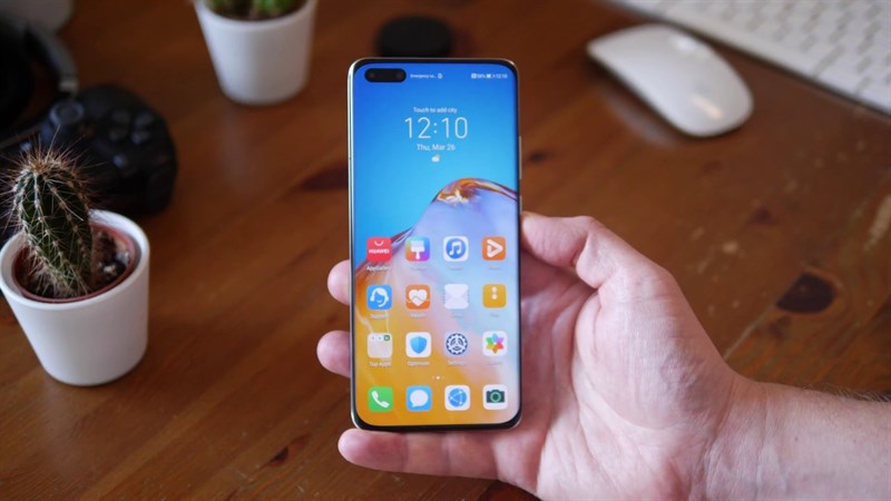 P40 Pro Plus có cụm camera trước hình 