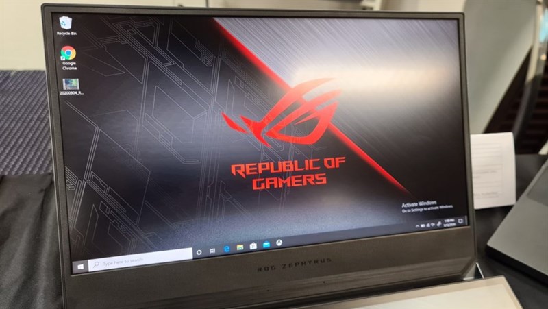 Màn hình 15.6 inch được trang bị trên Asus ROG Zephyrus Duo 15
