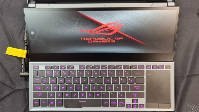 Bàn phím của Asus ROG Zephyrus Duo 15