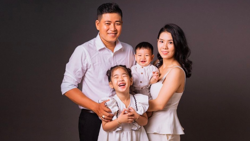 Những bức ảnh 'đốn tim' cộng đồng mạng của gia đình 3 thế hệ - Tạp chí Gia  Đình Việt Nam