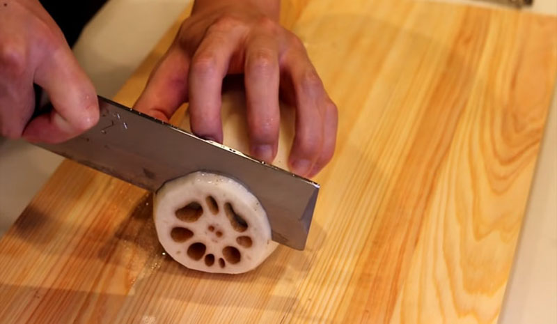 cutting, slicing ordinary vegetables