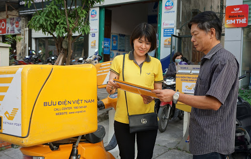 Nhận qua bưu điện