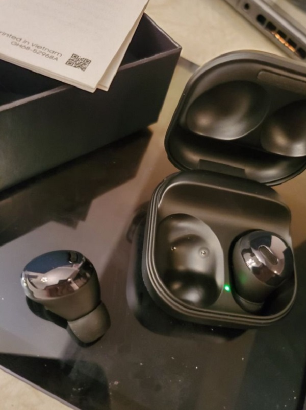 Galaxy Buds Pro bất ngờ bán trên Facebook Marketplace, giá 4.15 triệu